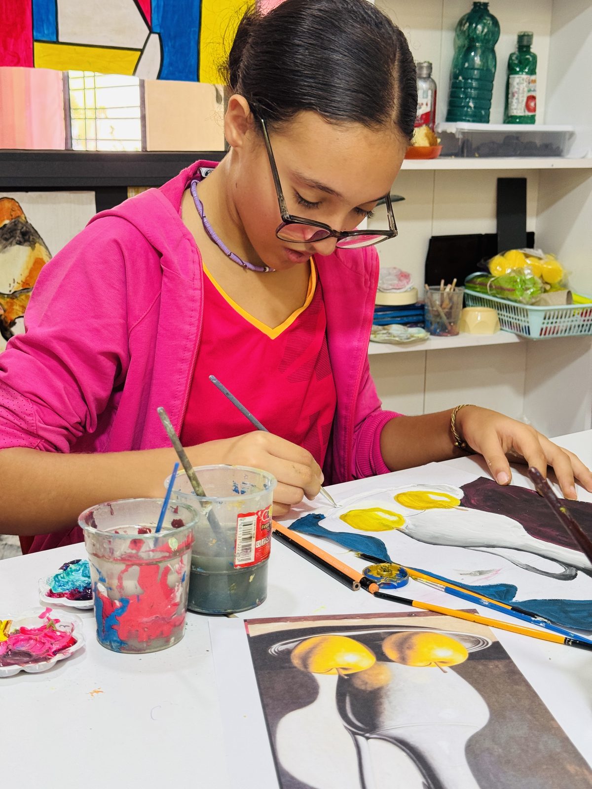 Une élève en atelier au centre